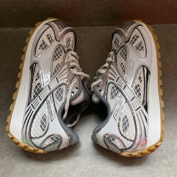 Bottega Veneta Silver sneakers - Picture 6 of 8